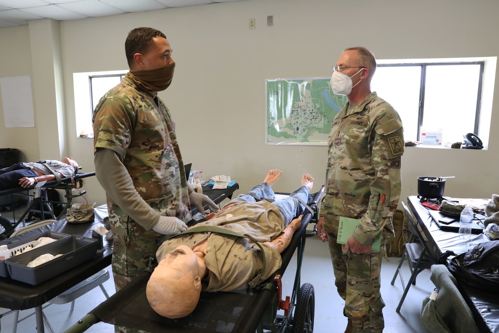 DVIDS - Images - Maj. Gen. Michael C. O' Guinn visits the moulage ...