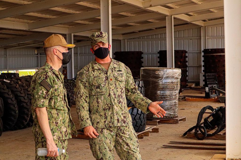 Deputy Commander, U.S. 7th Fleet visits Seabees on Naval Base Guam