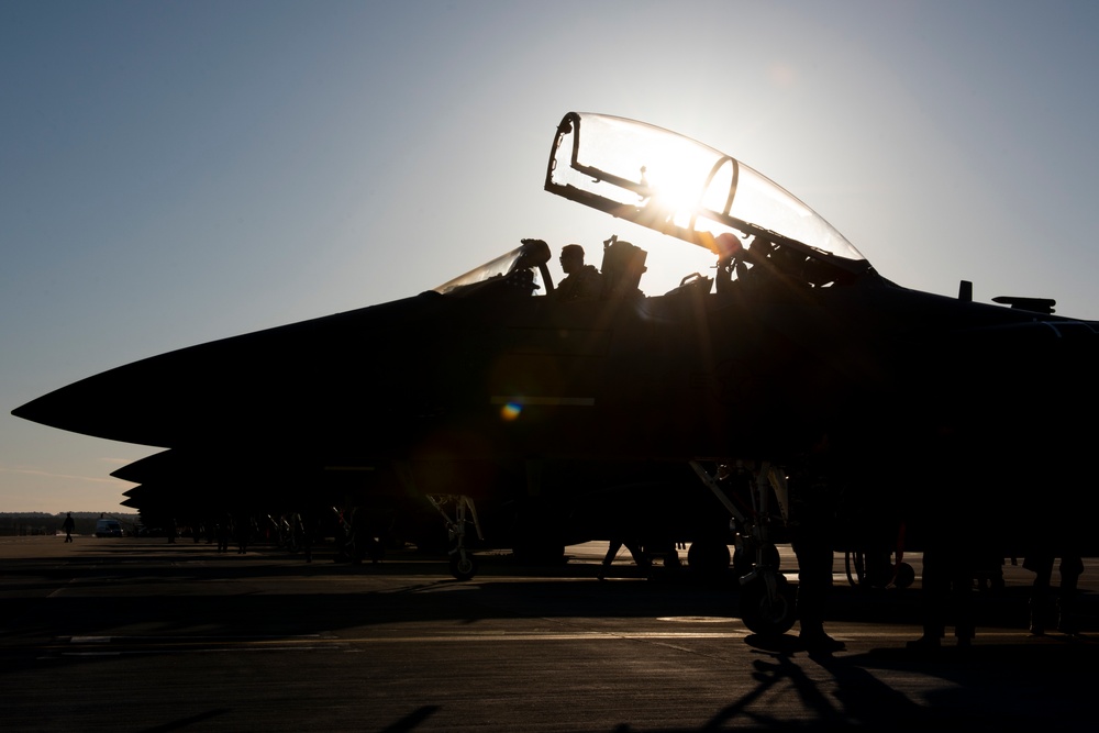 494th Fighter Squadron Deploys