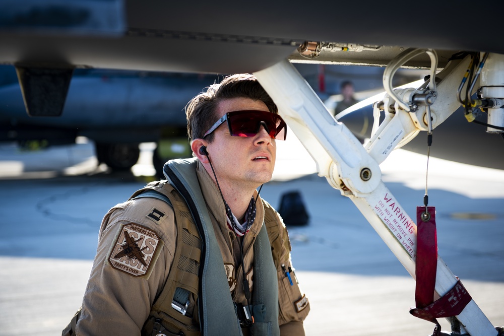 494th Fighter Squadron Deploys