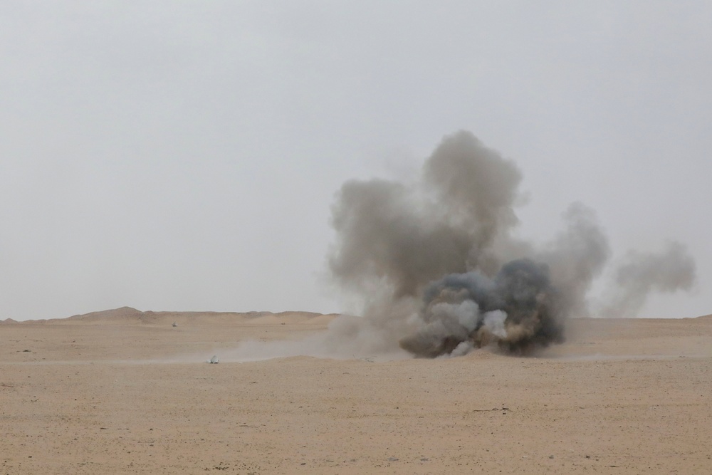 Combat Engineers train with C4 at Kuwait range