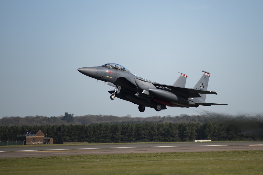 494th Fighter Squadron Deploys