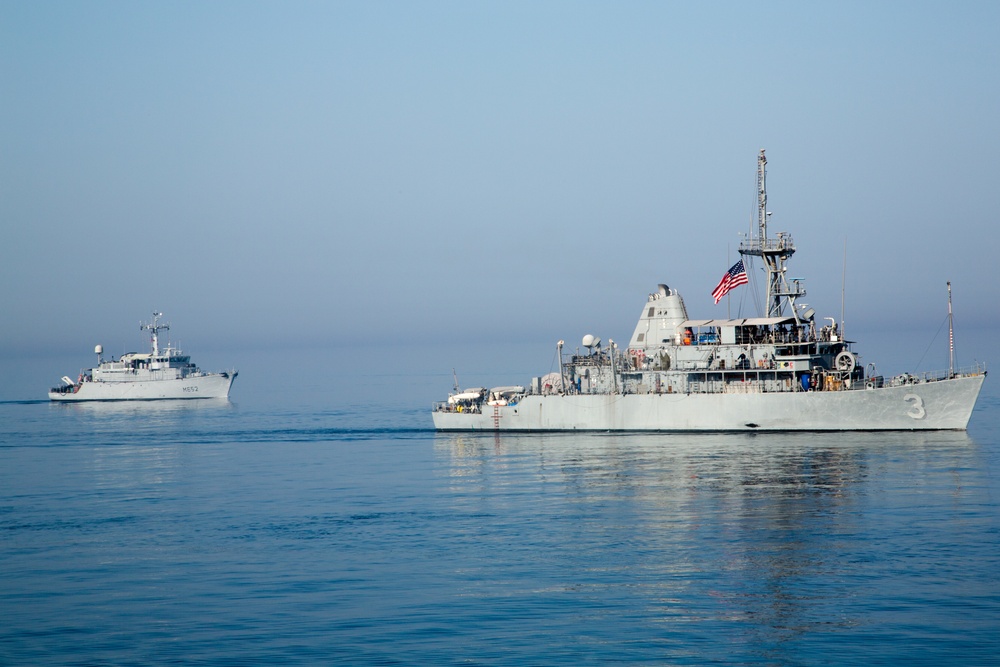 USS GLADIATOR TRANSIT ARABIAN GULF