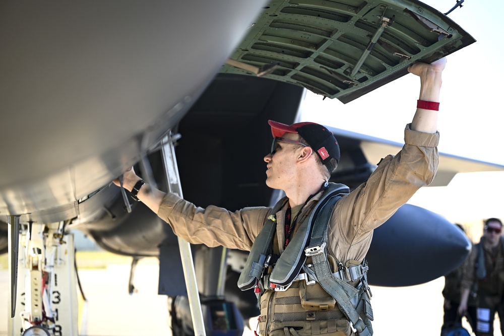 494th Fighter Squadron deploys from RAFL