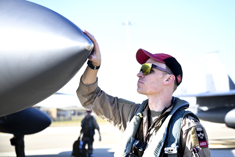 494th Fighter Squadron deploys from RAFL