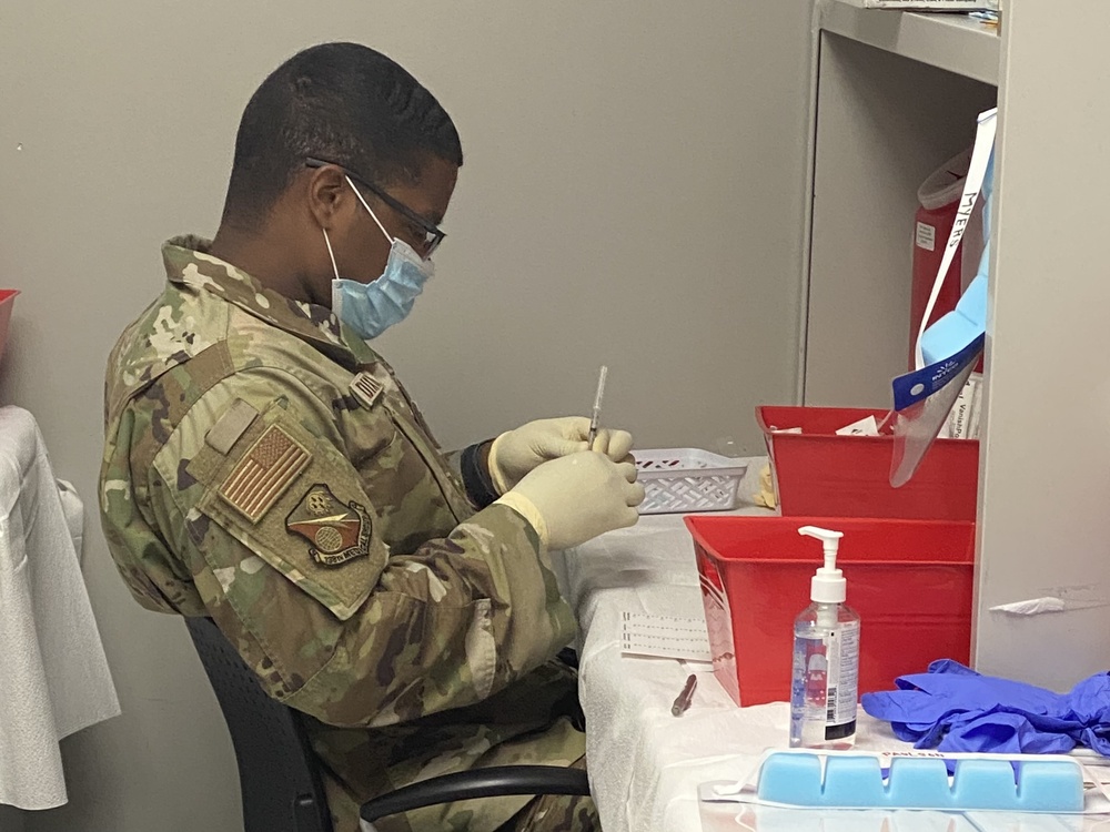 Oklahoma National Guard assists with federal Community Vaccination Clinic