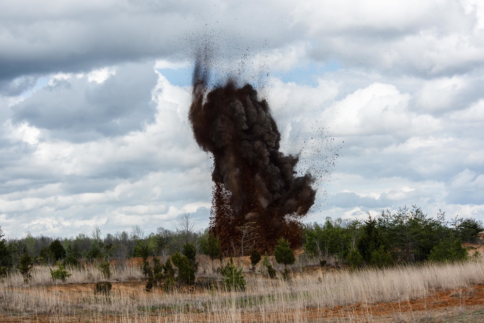 19th Engineer demo exercise