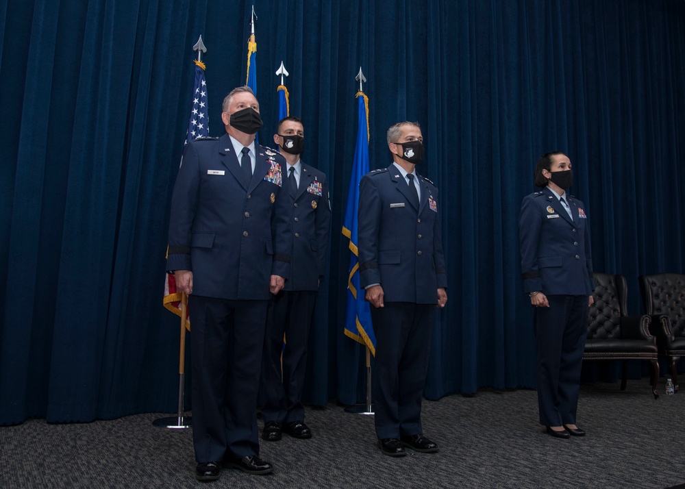 59th Medical Wing members welcome Air Force Nurse Corps chief as new commander
