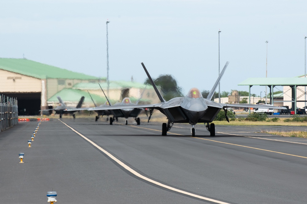 Hawaiian Raptors fly with RAAF for exercise Pacific Edge 21