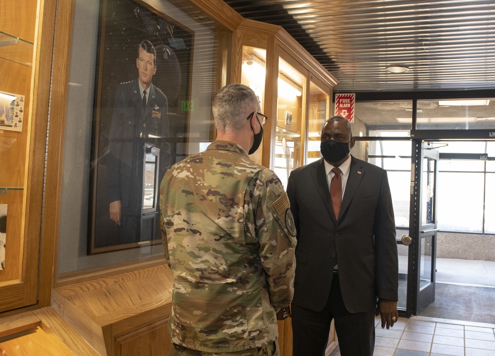 SecDef Austin tours USSPACECOM