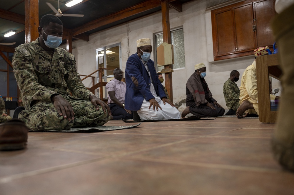 Djiboutian Cleric leads Ramadan prayers for CJTF-HOA military members