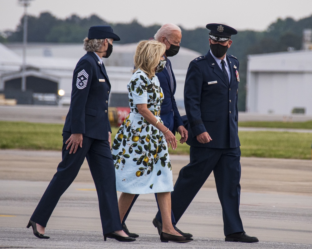 President Biden, First Lady arrive at Dobbins