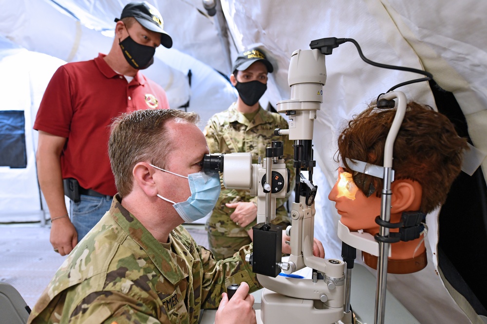 U.S. Army Medical Test and Evaluation Activity tests Ophthalmic Slit Lamp