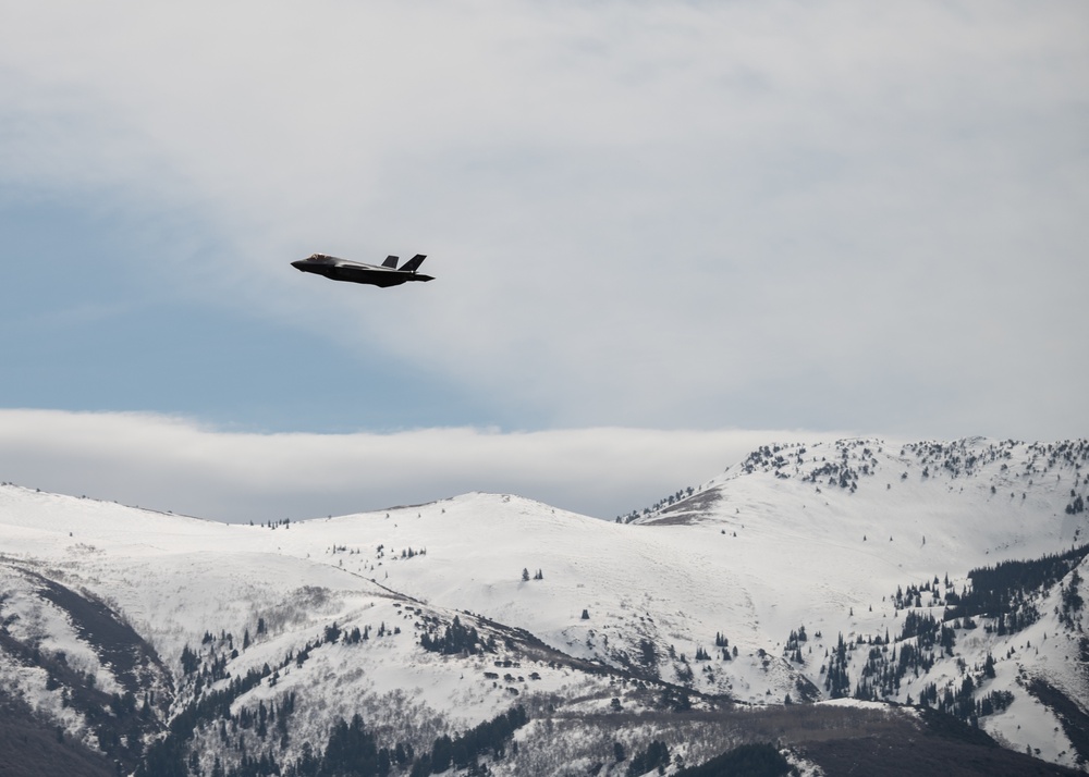 F-35 Demo Team rocks Utah skies for April practices