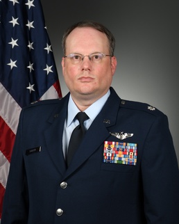 Lt. Col. Dierk Seifert takes command
