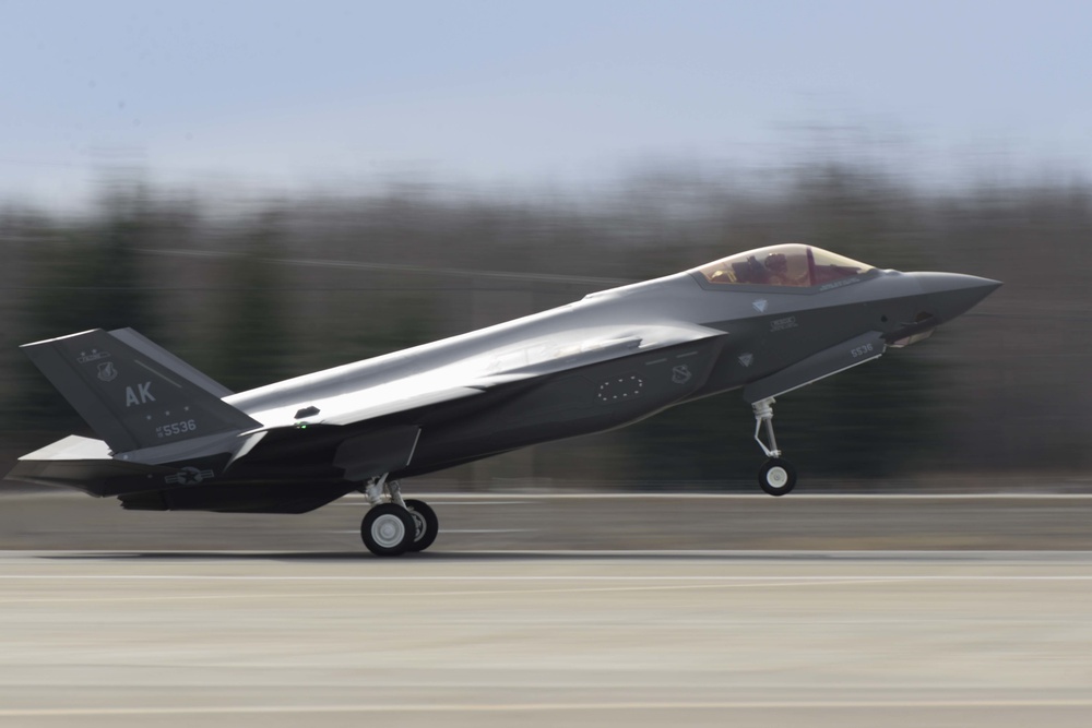 Incoming: 355th Fighter Squadron receives its first F-35A Lightning IIs