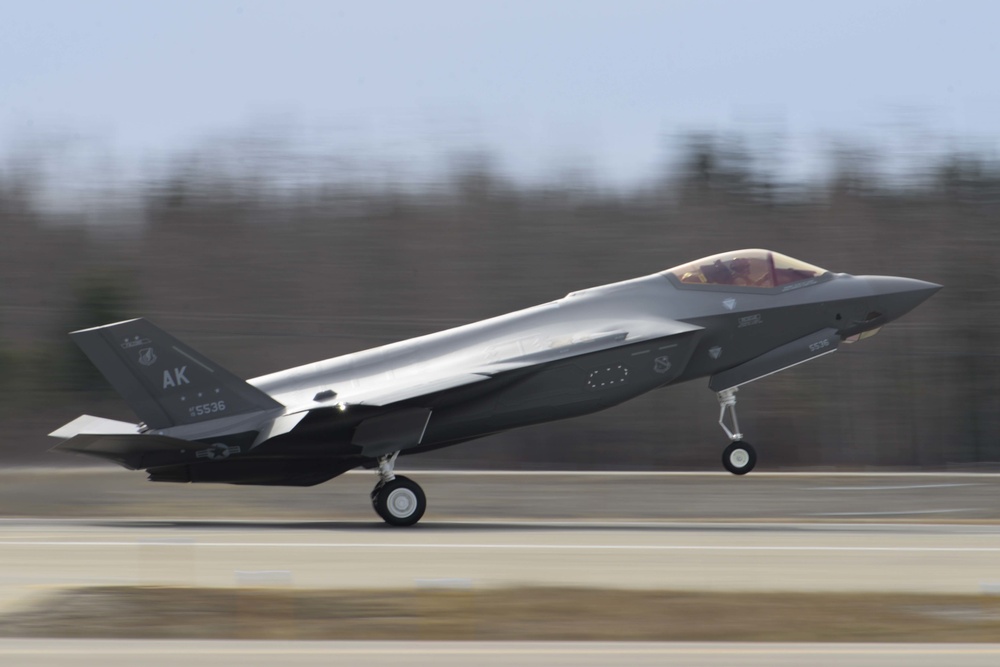 Incoming: 355th Fighter Squadron receives its first F-35A Lightning IIs