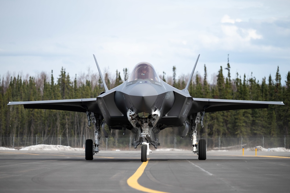 Incoming: 355th Fighter Squadron receives its first F-35A Lightning IIs