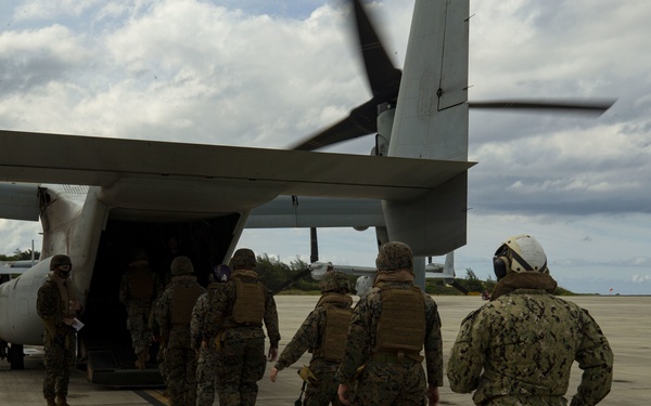 HQBN MCBH, VMM-268 conduct flight familiarization