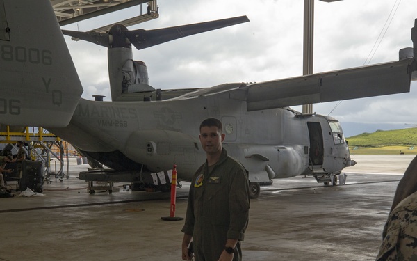 HQBN MCBH, VMM-268 conduct flight familiarization