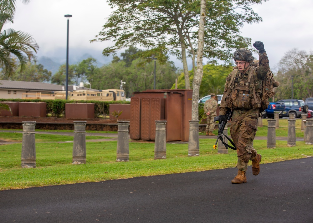 25th ID Light Fighters earn EIB/ESB