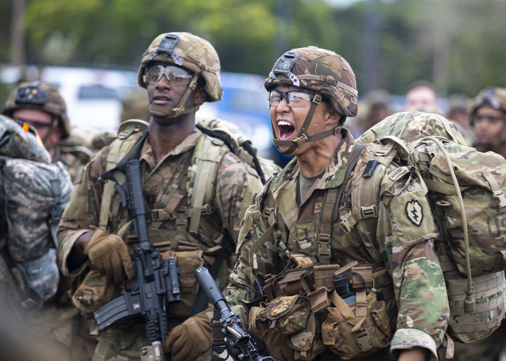 25th ID Light Fighters earn EIB/ESB