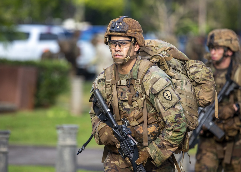 25th ID Light Fighters earn EIB/ESB