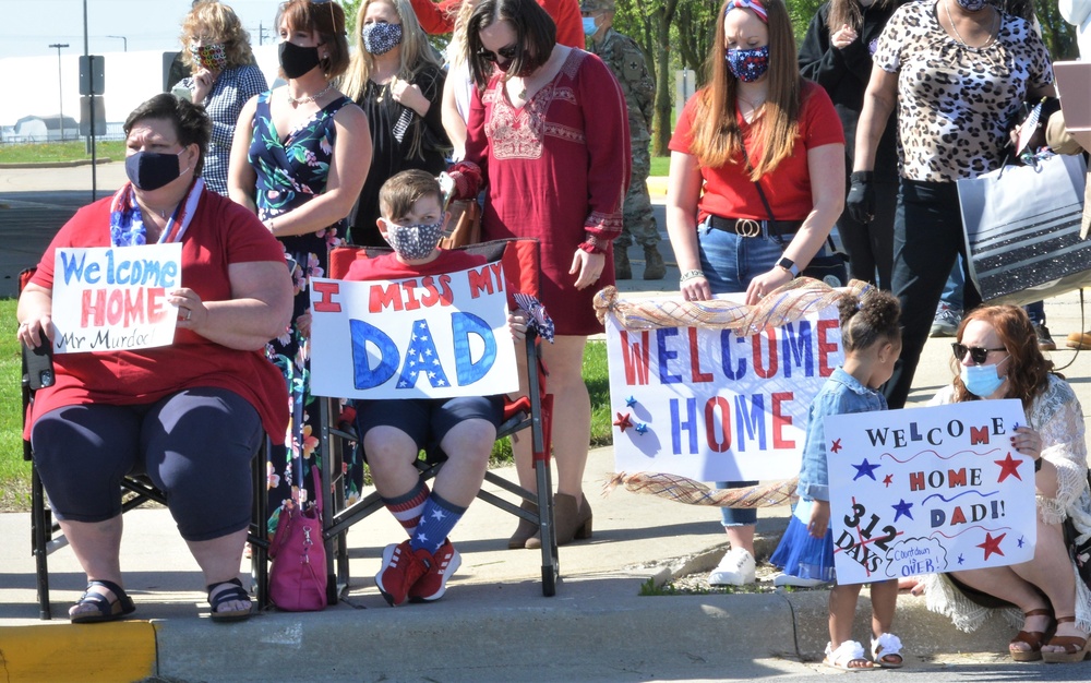 Illinois Army National Guard Soldiers Return From Ukraine