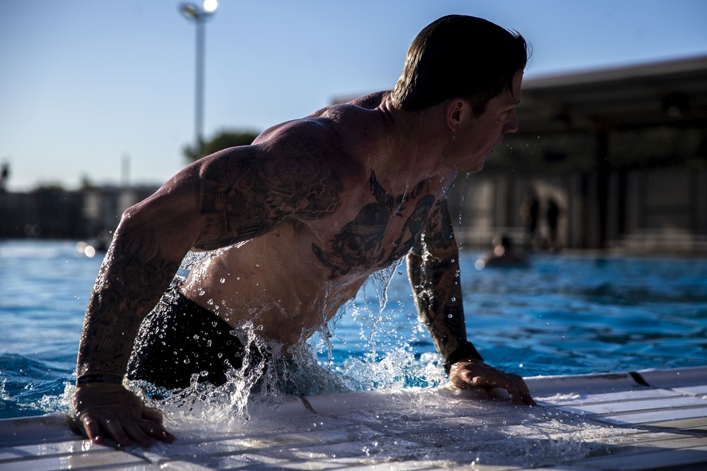 Recon Marines, sailors take on Recon Challenge