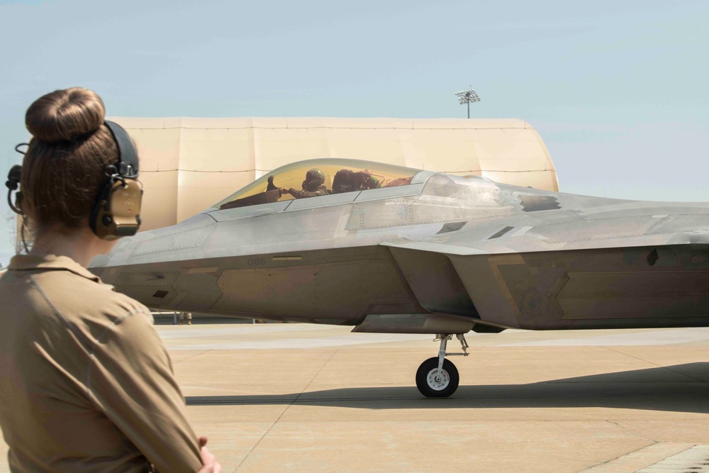 VaANG maintainers rebuild F-22 Raptor after collapse on JBLE flight line