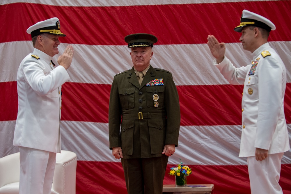 U.S. 5th Fleet Welcomes New Commander
