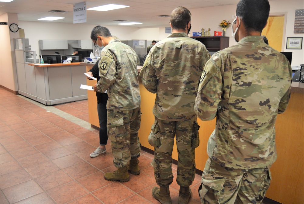 JRTC and Fort Polk Soldiers line up for COVID-19 Vaccine