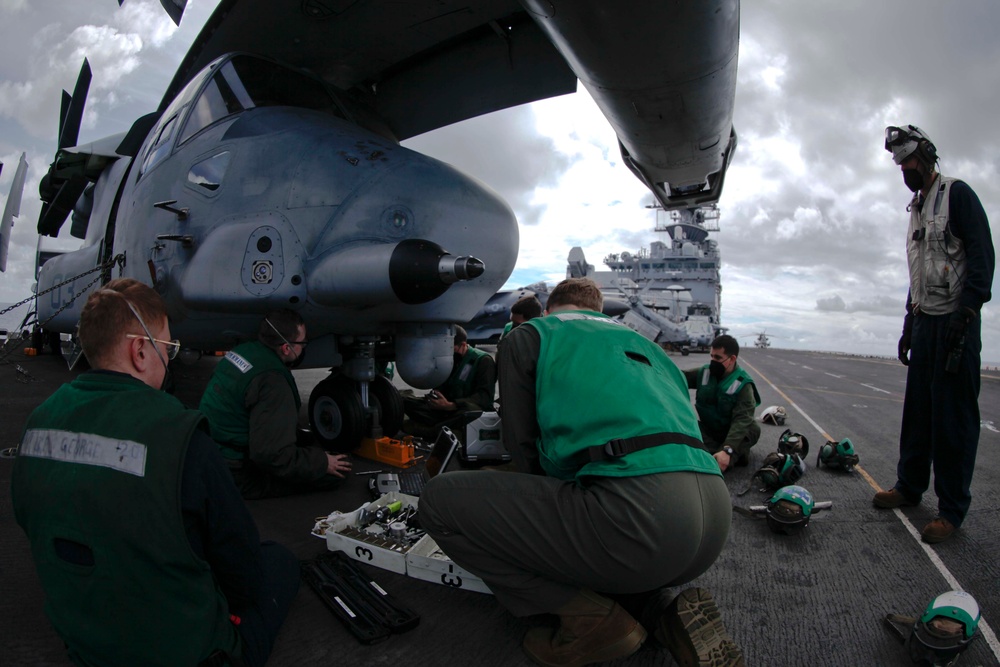 Marines of the 24th MEU conduct routine maintenance