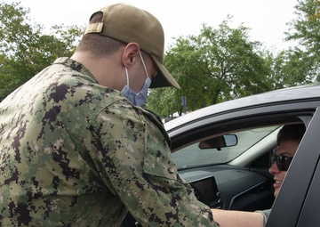 Naval Hospital Pensacola Conducts a Drive-thru COVID-19 Vaccination Clinic