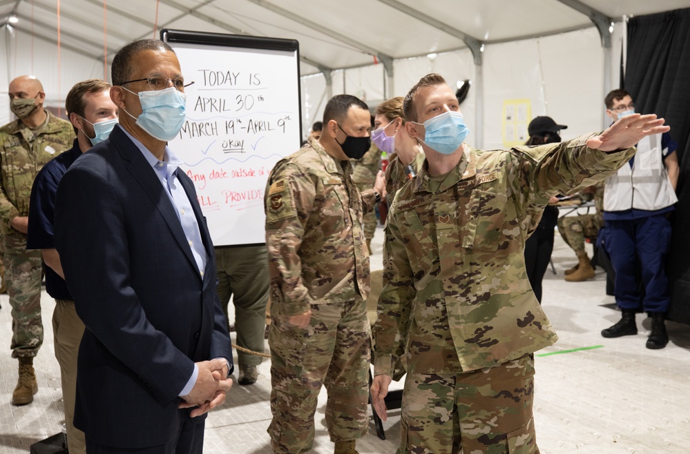 Congressman Brown visits service members assisting FEMA at the Greenbelt Metro CVC