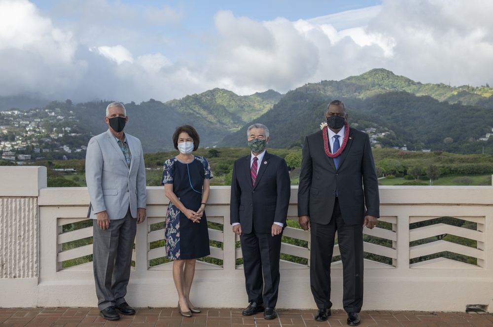 SecDef Austin tours Punchbowl