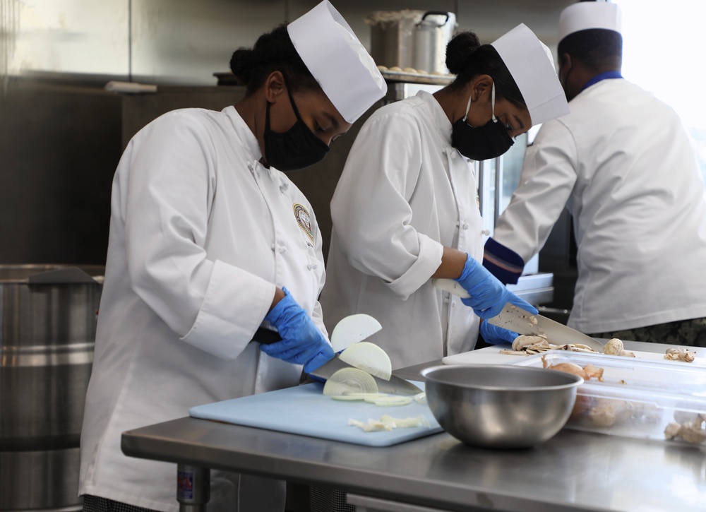 NAVSUP FLC Jacksonville Navy Food Management Team Resumes In-Person Training