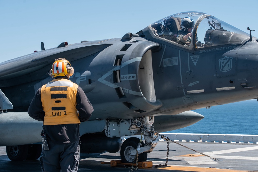 11th MEU Conducts Harrier Flight Operations aboard USS Essex