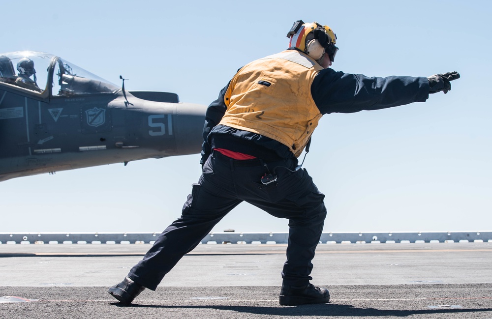 11th MEU Conducts Harrier Flight Operations aboard USS Essex