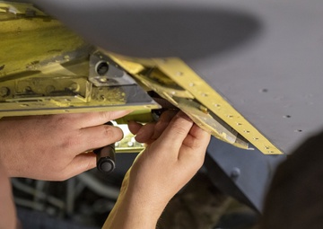 101st and 134th Collaborate on Inventive KC-135 Repairs