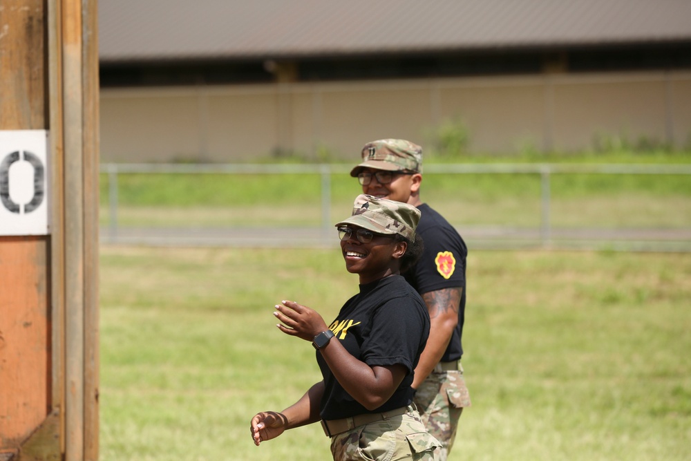 25th CAB Soldiers use teamwork to tackle the Leader Reaction Course