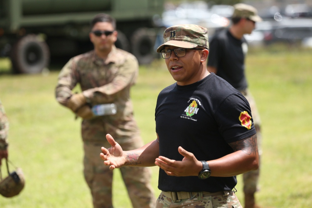 25th CAB Soldiers use teamwork to tackle the Leader Reaction Course