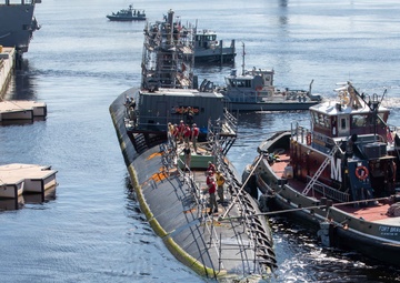 ¬¬¬Naval Sustainment System – Shipyards effort now in full swing at Norfolk Naval Shipyard