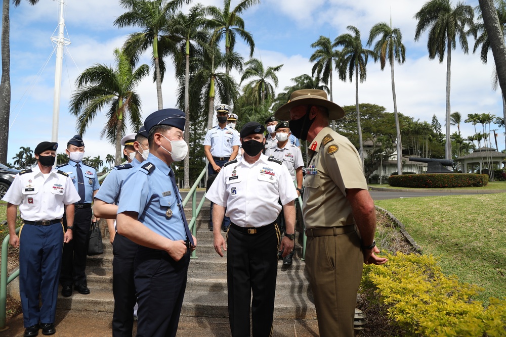 Republic of Korea chairman of the joints chiefs of staff visits USARPAC