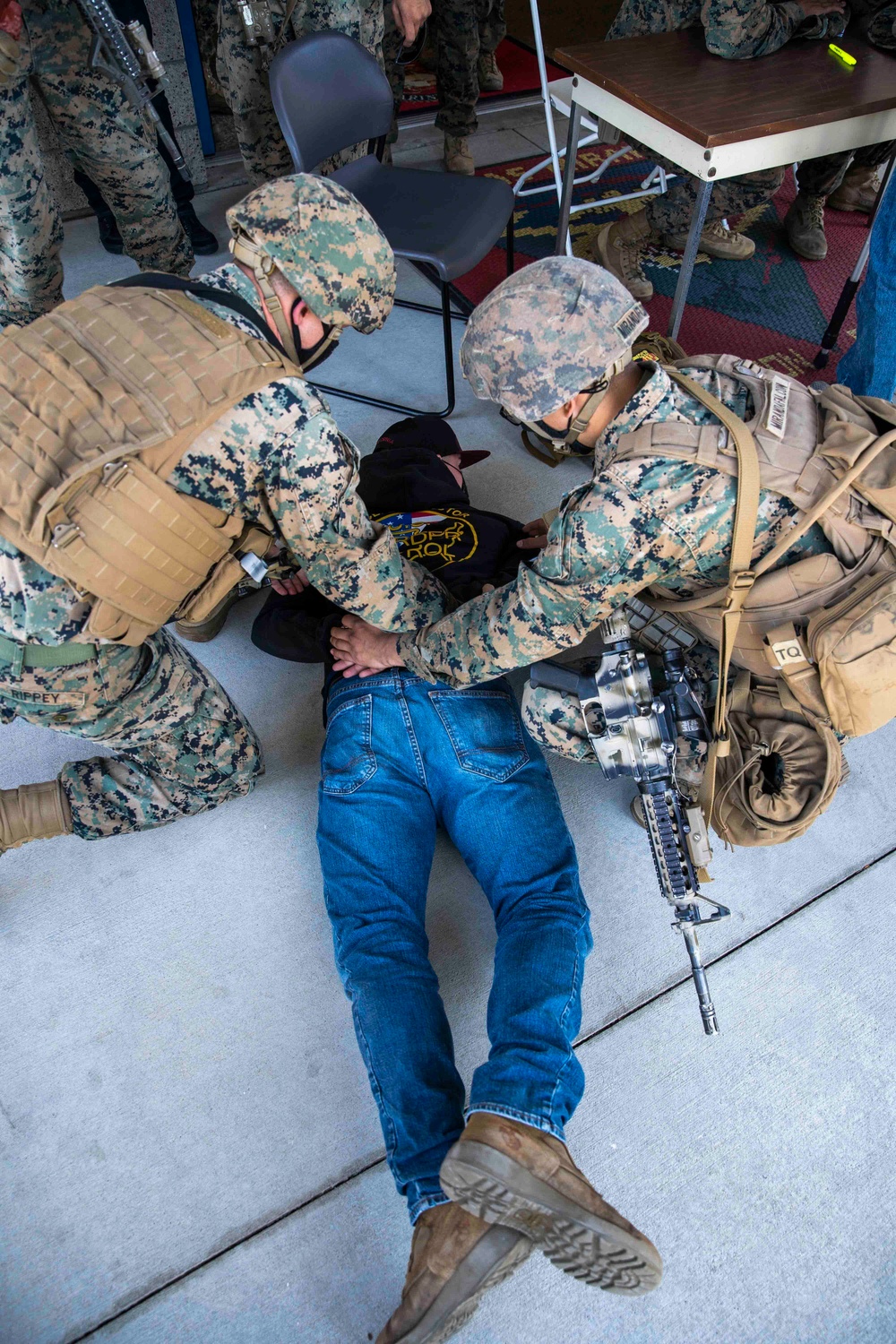 11th MEU Marines Conduct Evacuation Control Center Training Ashore