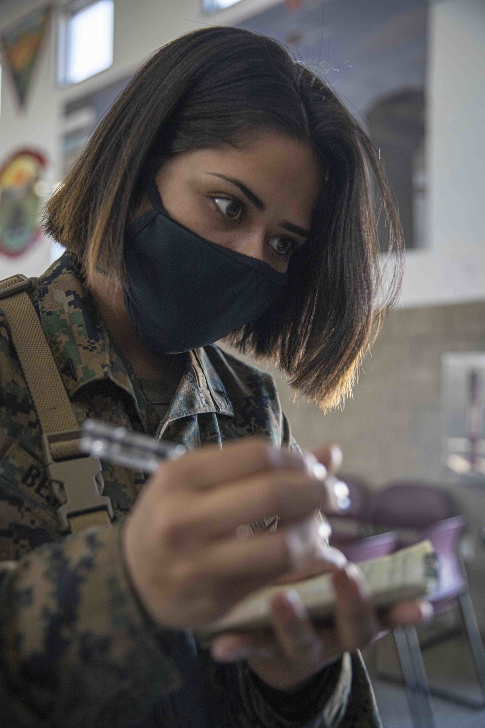 11th MEU Marines Conduct Evacuation Control Center Training Ashore