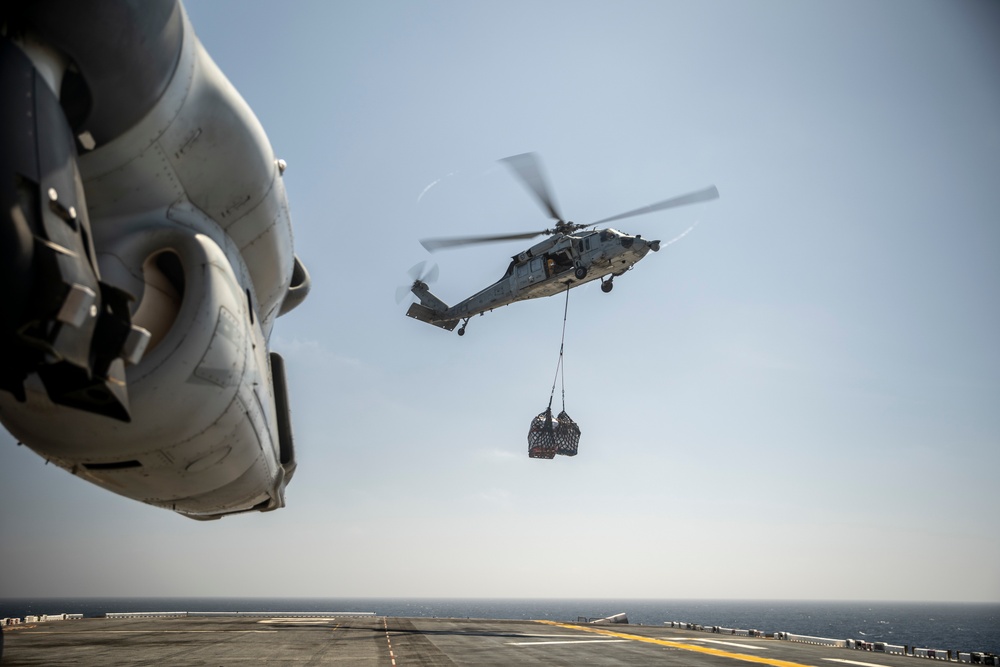 11th MEU, USS Essex Conduct Replenishment-At-Sea in the Pacific