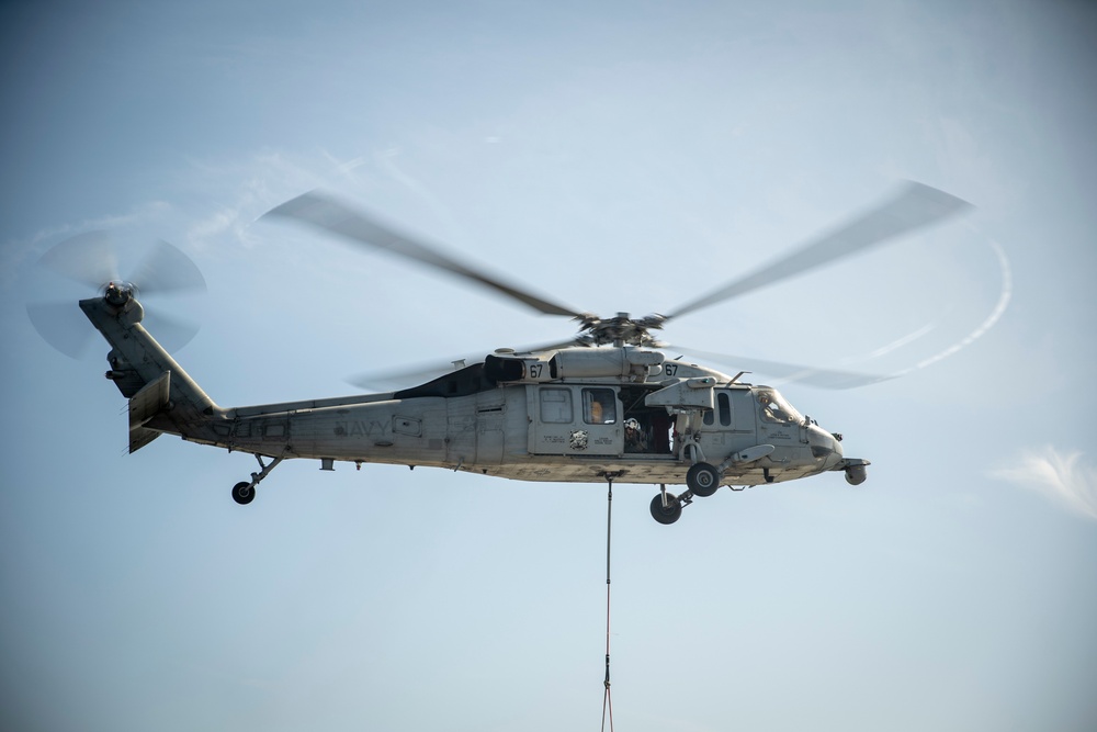 11th MEU, USS Essex Conduct Replenishment-At-Sea in the Pacific