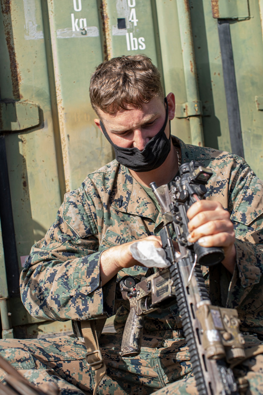 11th MEU Marines improve weapon proficiency aboard USS Pearl Harbor