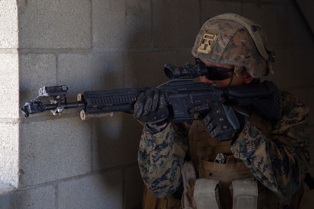 1/23 Marines prepare up for MWX